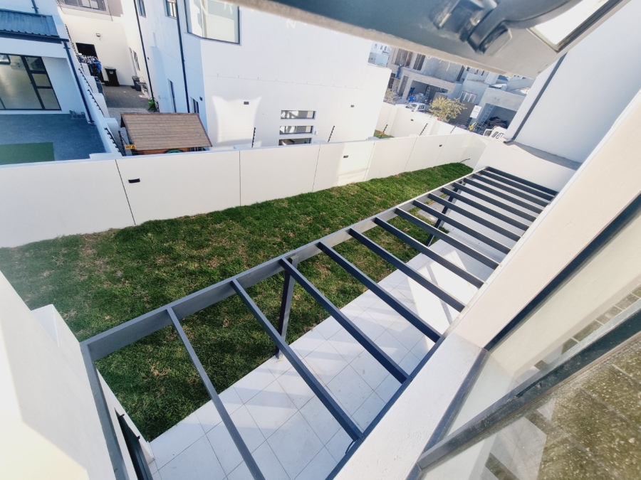 4 Bedroom Property for Sale in Sandown Western Cape